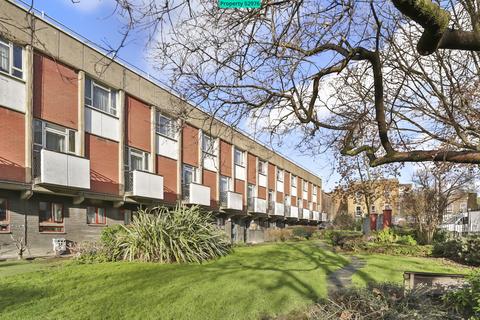 2 bedroom duplex for sale, Priory Green, London, N1