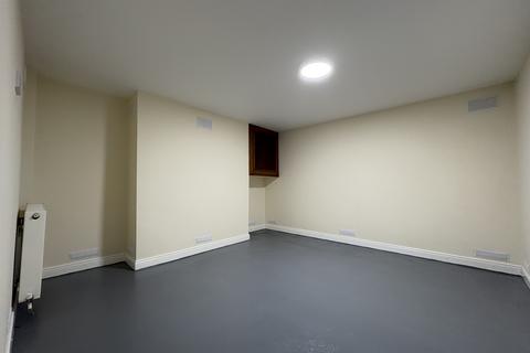 3 bedroom terraced house to rent, Bawtry Road, Bramley, Rotherham, S66 2TS