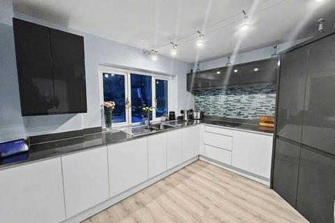 4 bedroom end of terrace house for sale, Almeria Court, Plymouth PL7