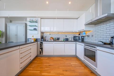 3 bedroom flat for sale, 5 Crews Street, Canary Wharf, London, E14