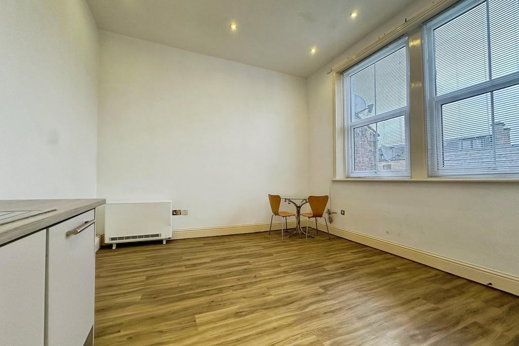 Kitchen/Living Area