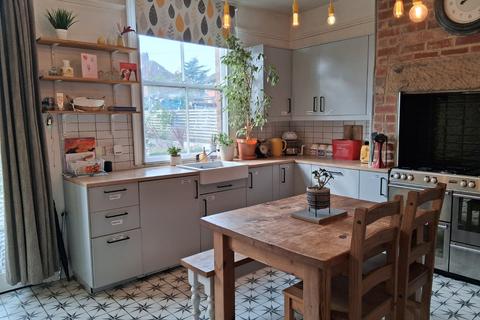 2 bedroom terraced house for sale, Oulton Lane, Leeds LS26
