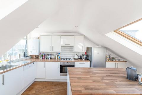 2 bedroom flat to rent, Goldhurst Terrace, South Hampstead, London, NW6