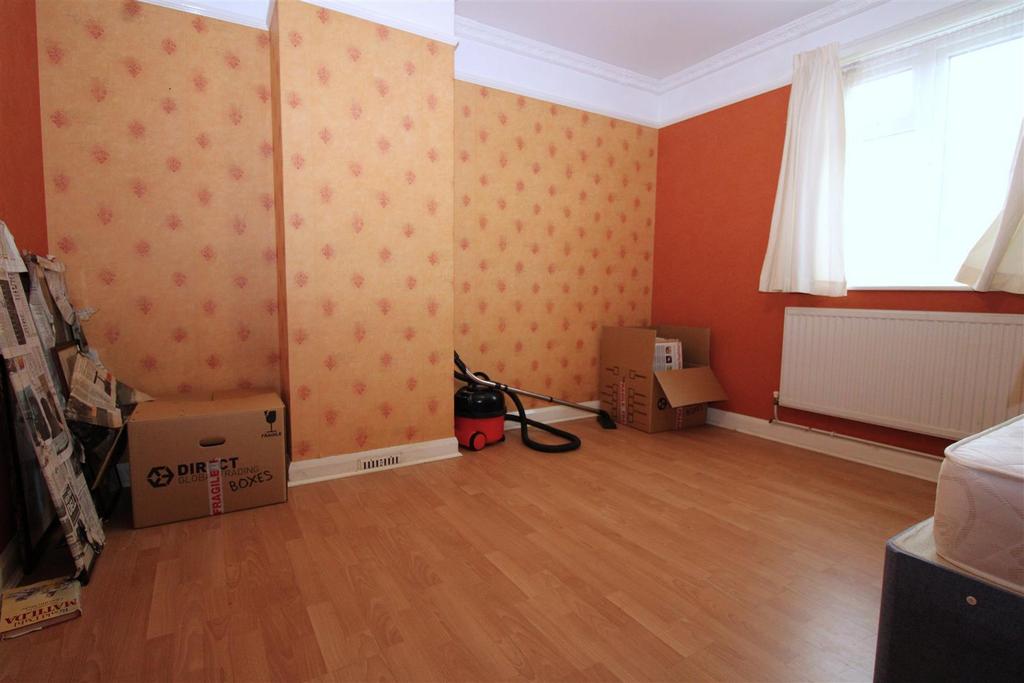 Bedroom 2.JPG