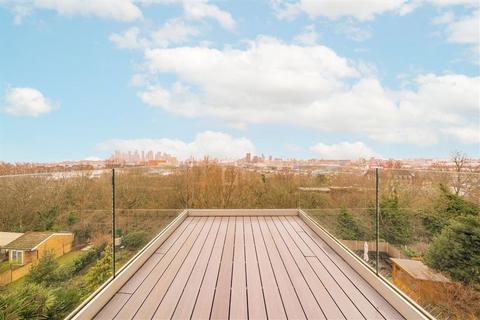 3 bedroom flat for sale, Humber Road, LONDON SE3