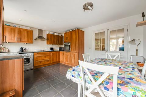 4 bedroom terraced house for sale, Waterfield Gardens, Chichester, PO19