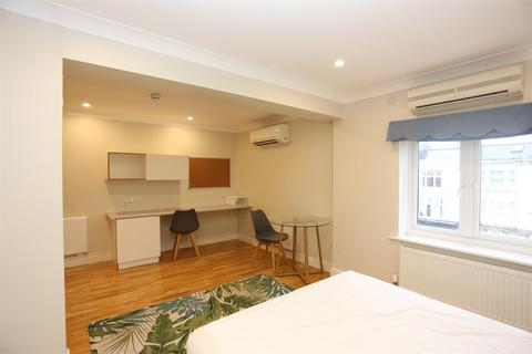 undefined, Regency Square, Brighton