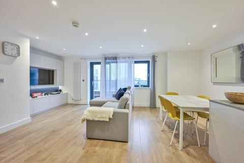 2 bedroom flat to rent, Osiers Road, Wandsworth Town, London, SW18