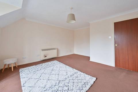 1 bedroom flat to rent, Cherry Gardens, Northolt, UB5