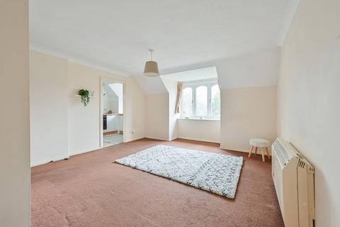 1 bedroom flat to rent, Cherry Gardens, Northolt, UB5