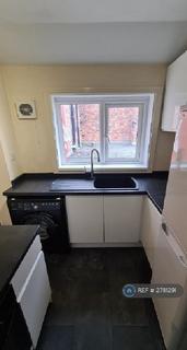 3 bedroom flat to rent, Simonside Terrace, Heaton, NE6