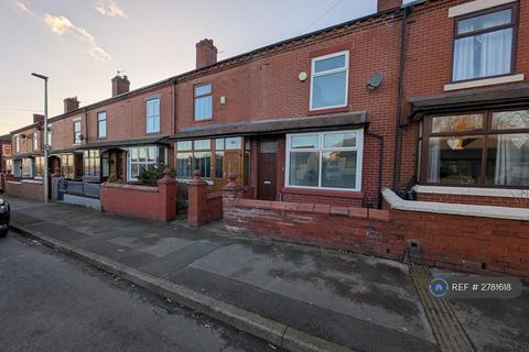 3 bedroom end of terrace house to rent, Douglas Street, Atherton, Manchester, M46
