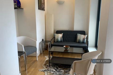 1 bedroom flat to rent, Goswell Road, London, EC1V