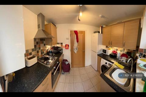 undefined, Stanley Road, Teddington, TW11