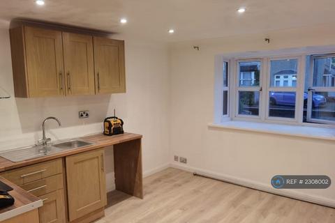 undefined, Pinegrove Road, Southampton, SO19