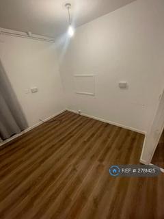 1 bedroom flat to rent, Pentland Road, Slough, SL2