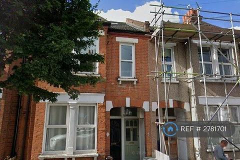 3 bedroom maisonette to rent, Glasford Street, London, SW17