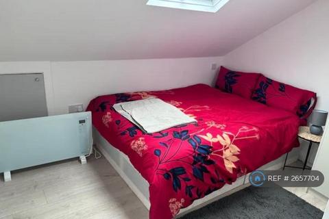 undefined, Canterbury Road, London, E10