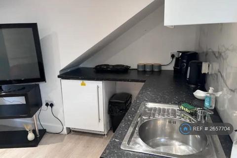 undefined, Canterbury Road, London, E10