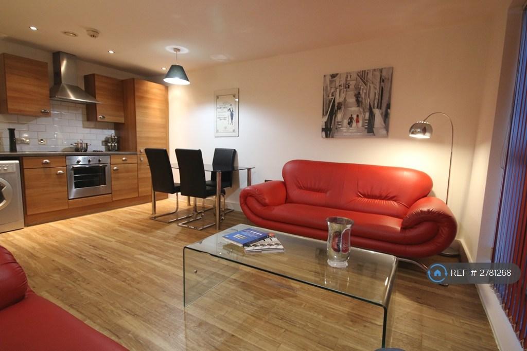 Lounge, Diner &amp; Kitchen