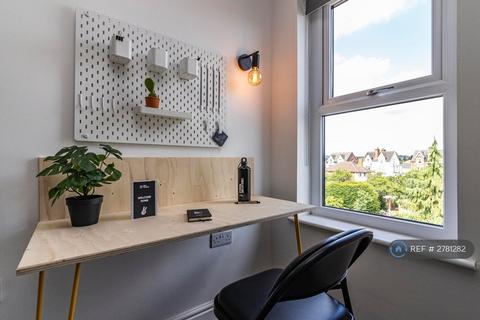 undefined, Rose Grove, Beeston, Nottingham, NG9
