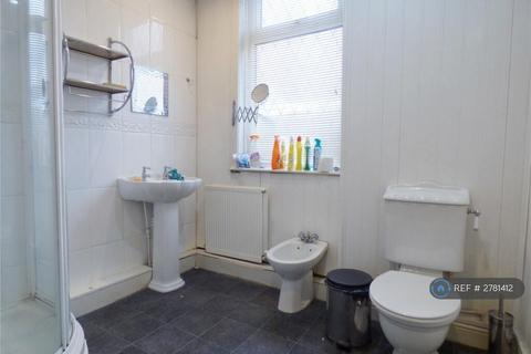 2 bedroom terraced house to rent, Shaw Street, Bury, BL9