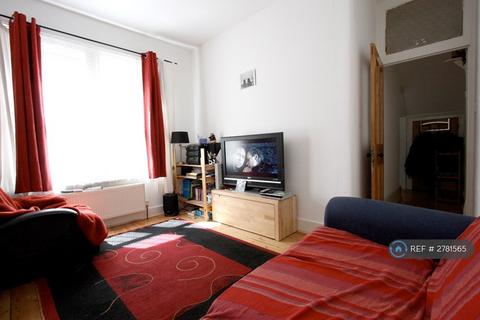 2 bedroom maisonette to rent, Gladstone Avenue, London, N22