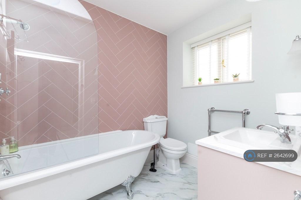 Ground Floor Bathroom With Bath &amp; Shower