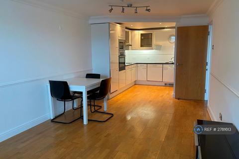 2 bedroom flat to rent, Glaisher Street, London, SE8