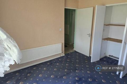 1 bedroom flat to rent, Trelawney Avenue, Slough, SL3