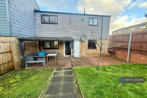 3 bedroom end of terrace house to rent, Foskitt Court North, Northampton, NN3
