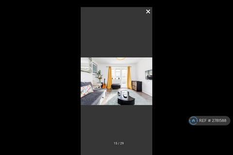 1 bedroom in a flat share to rent, Chichester Road, London, NW6