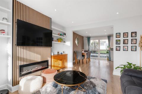 undefined, Rougemont Avenue, Morden SM4