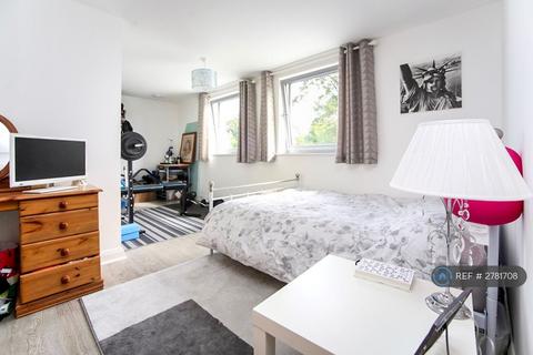 undefined, Mckenzie Court, Maidstone, ME14