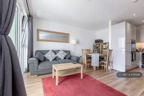 2 bedroom flat to rent, Collet House, London, SW8