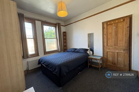 undefined, Gladstone Avenue, London, N22