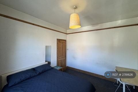 undefined, Gladstone Avenue, London, N22