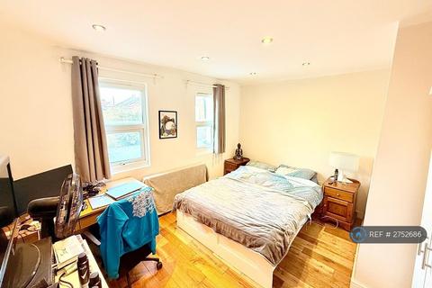 undefined, Belmont Road, London, N15