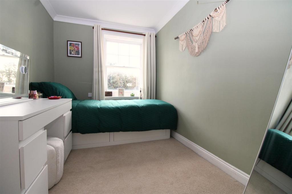 Bedroom 2.JPG