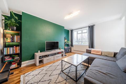 3 bedroom flat for sale, Weir Road, London, SW12