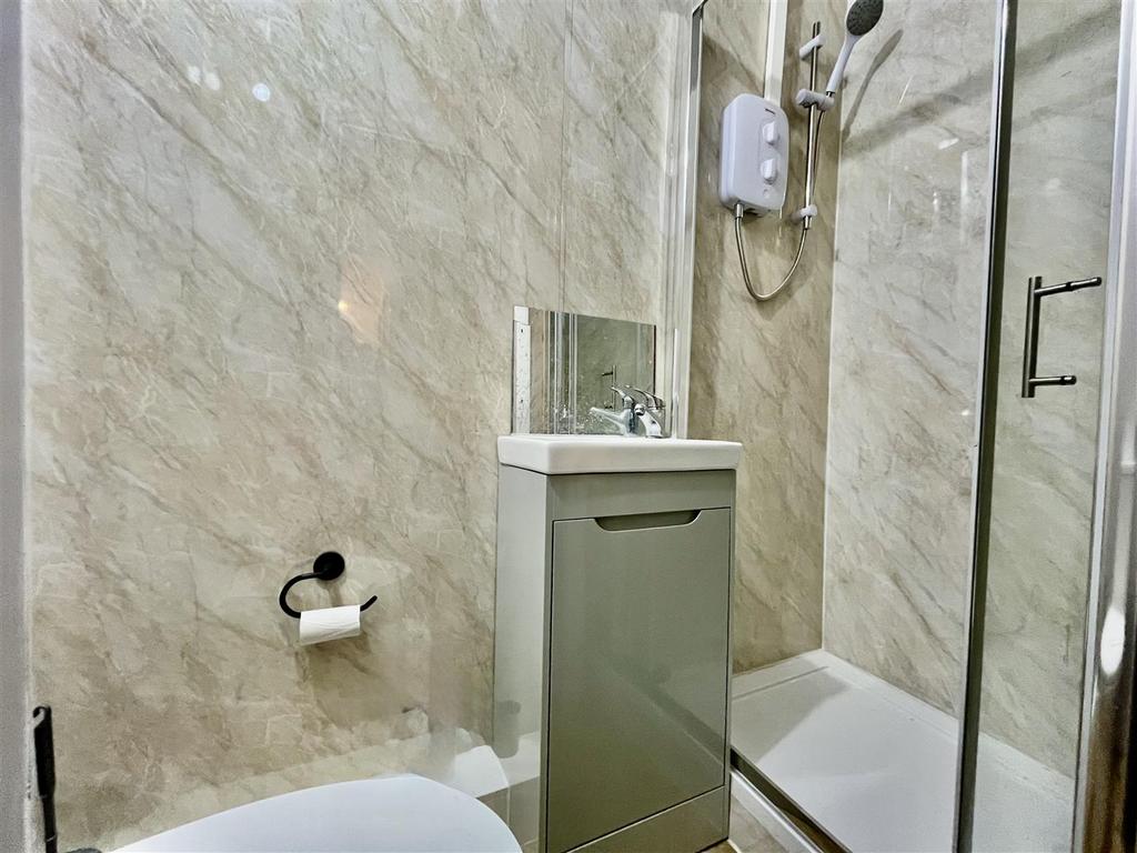 Shower Room/ WC