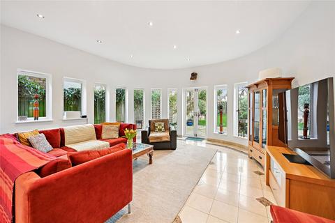 5 bedroom semi-detached house for sale, Airedale Avenue, London, W4