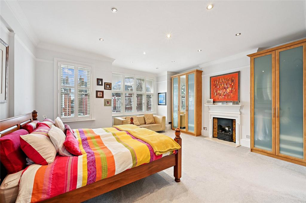 Principal bedroom