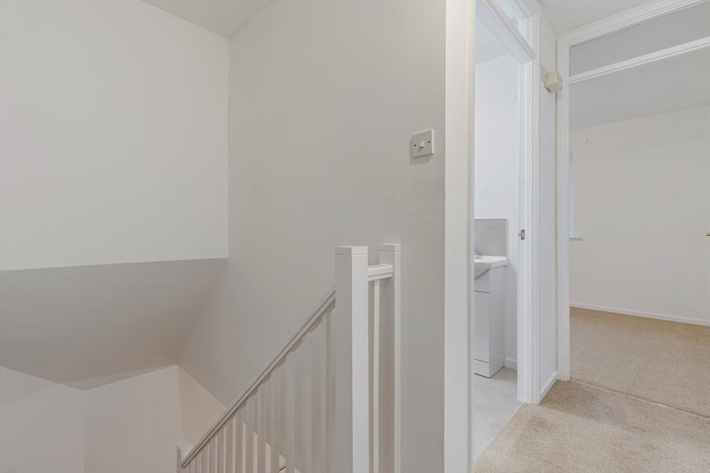 A12 - 21 Jasmine Grove Paignton - 260126