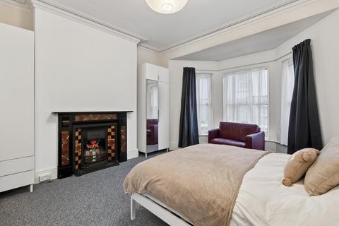 undefined, Wake Street, Devon PL4