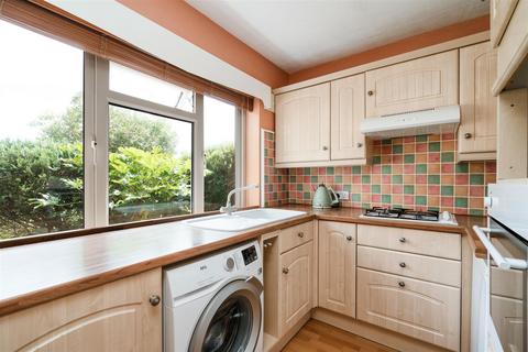 undefined, Highview Close, Hertfordshire EN6