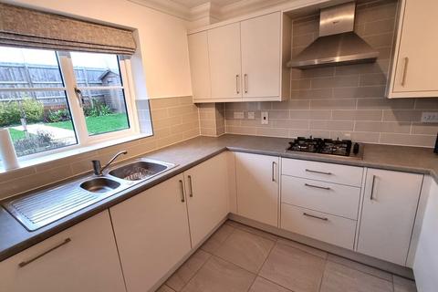 undefined, Buxton Way