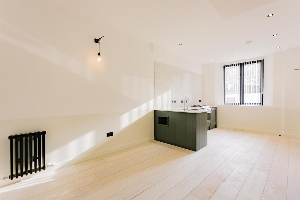 1920px MB number 20 fonthill mews 23.jpg