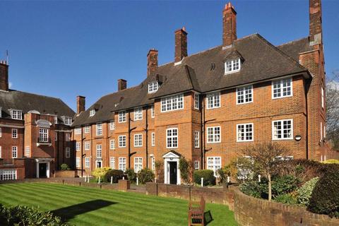 3 bedroom flat for sale, Heathcroft Hampstead Way Hampstead Garden Suburb NW11