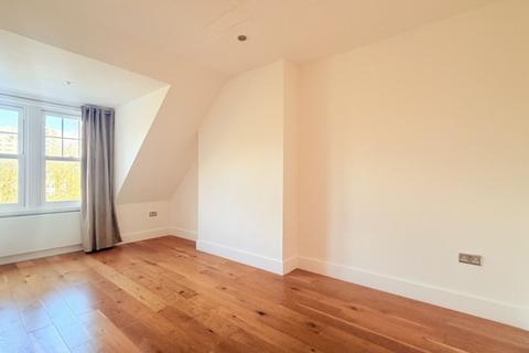 2 bedroom flat to rent, Chatsworth Road, Kilburn, NW2
